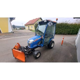Winterdienstpaket, Zugmaschine Iseki mit Vario Schneepflug
